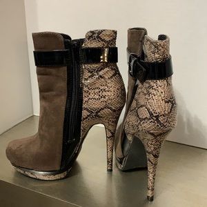 COPY - Gorgeous Faux Snake Skin and Suede Ankle Boots 7